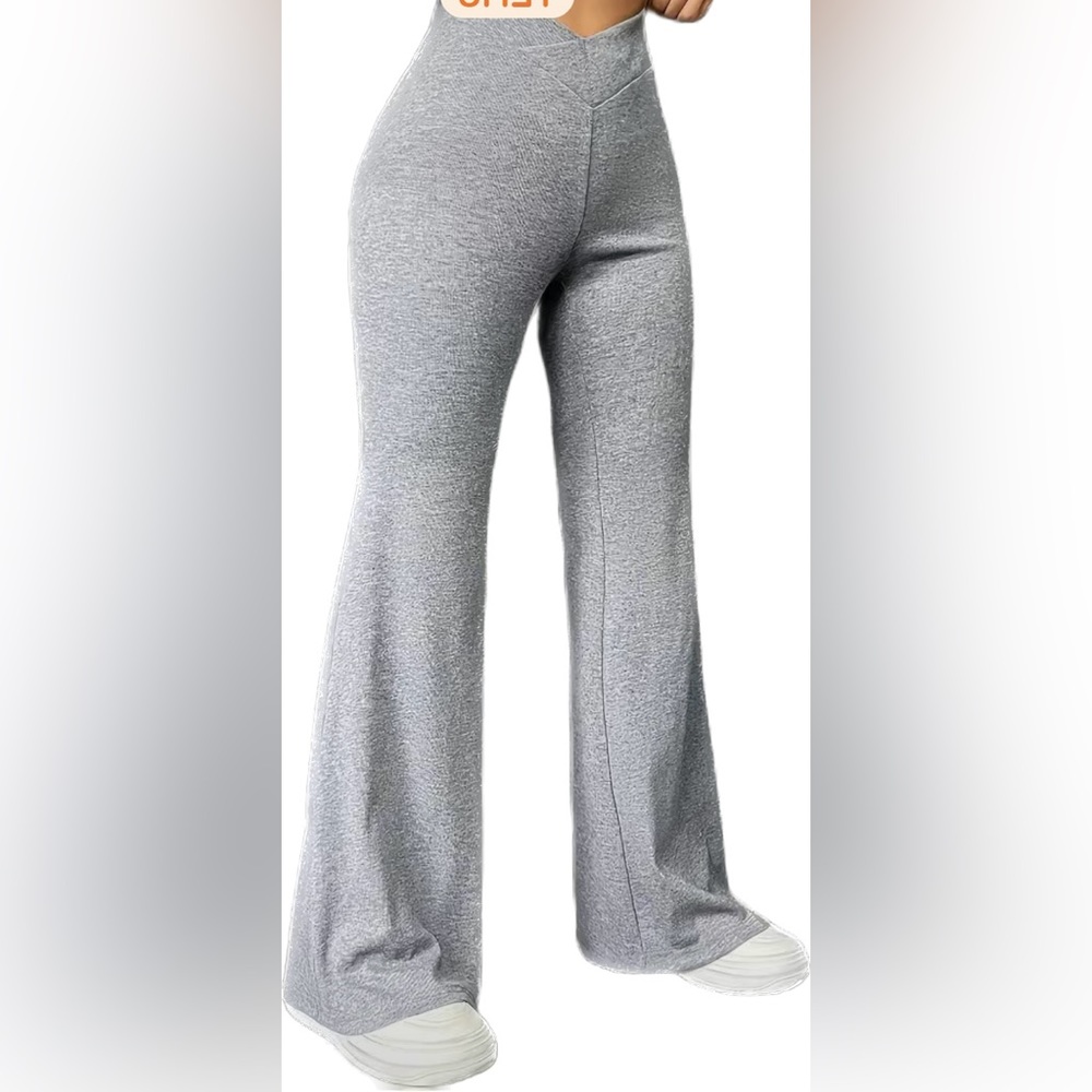 NWOT Gray flared leg pants.